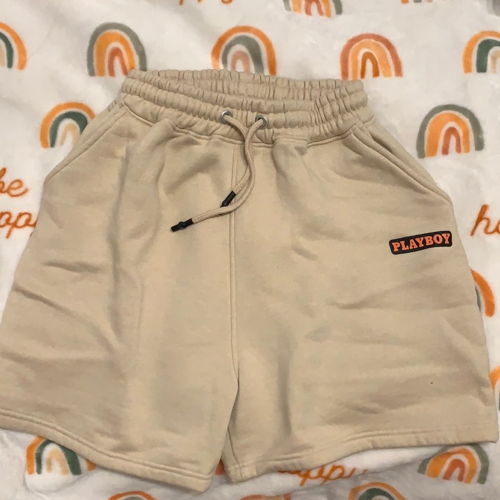 PlayboyxMisguided Stone Elastic shorts